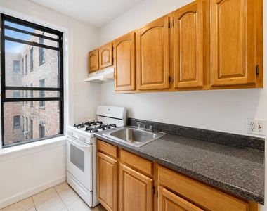 4305 Broadway - Photo Thumbnail 13