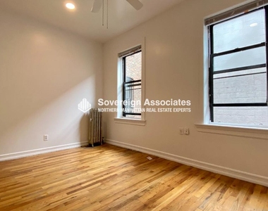 4305 Broadway - Photo Thumbnail 2