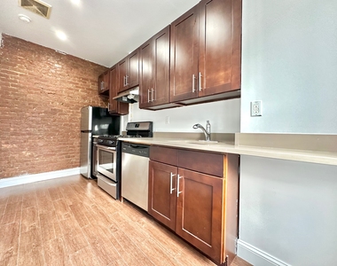 3139 Broadway - Photo Thumbnail 5
