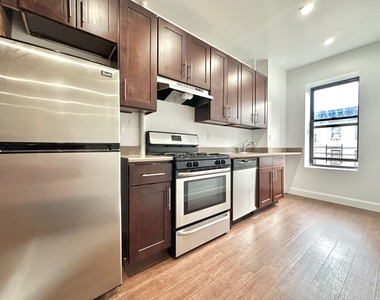 3139 Broadway - Photo Thumbnail 4