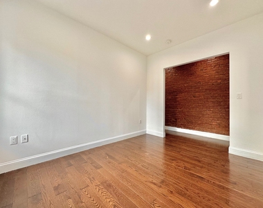 3139 Broadway - Photo Thumbnail 7