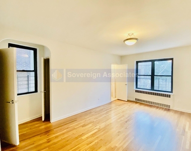 700 Fort Washington Avenue - Photo Thumbnail 4