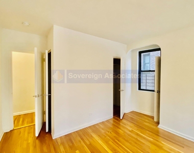 700 Fort Washington Avenue - Photo Thumbnail 6