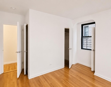 700 Fort Washington Avenue - Photo Thumbnail 4