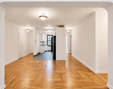 700 Fort Washington Avenue - Photo Thumbnail 1