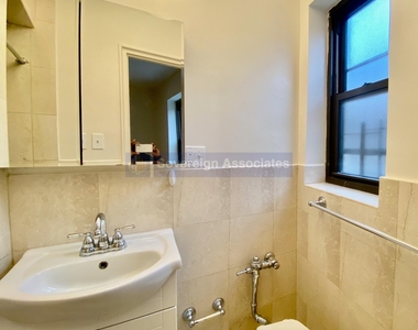 700 Fort Washington Avenue - Photo Thumbnail 5