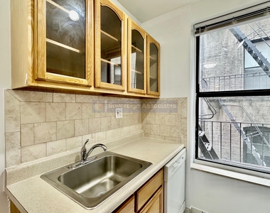 3133 Broadway - Photo Thumbnail 3