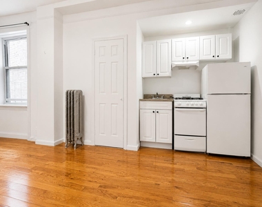 936 West End Avenue - Photo Thumbnail 4