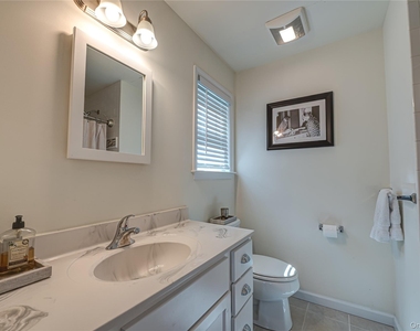 7 Nathan Hale Drive - Photo Thumbnail 14