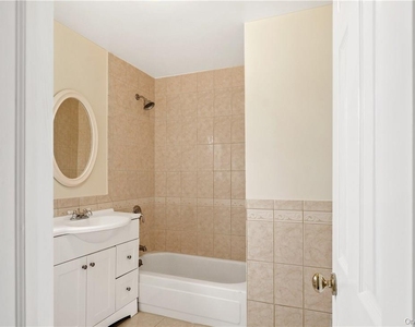 5 Crosby Place - Photo Thumbnail 13