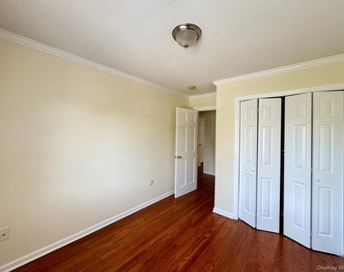 5 Crosby Place - Photo Thumbnail 8