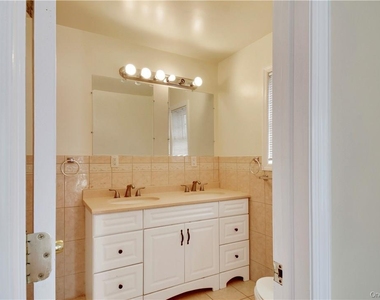 5 Crosby Place - Photo Thumbnail 12