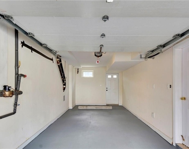 5 Crosby Place - Photo Thumbnail 16