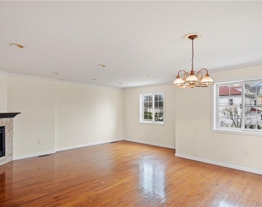 5 Crosby Place - Photo Thumbnail 2