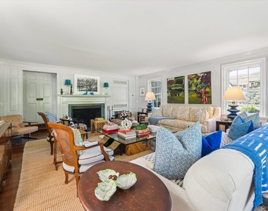 20 Quogue Street - Photo Thumbnail 7