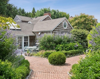 20 Quogue Street - Photo Thumbnail 30