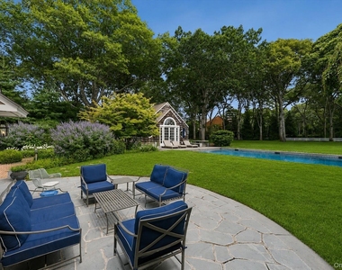20 Quogue Street - Photo Thumbnail 25