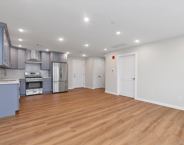 62 South Street - Photo Thumbnail 4