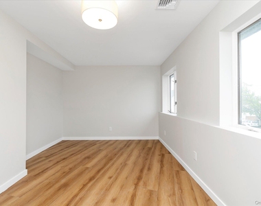 62 South Street - Photo Thumbnail 9