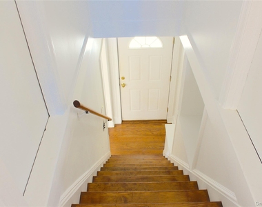 66 Scudder Place - Photo Thumbnail 2