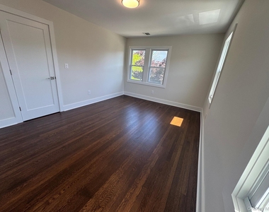482 Fourth Avenue - Photo Thumbnail 5