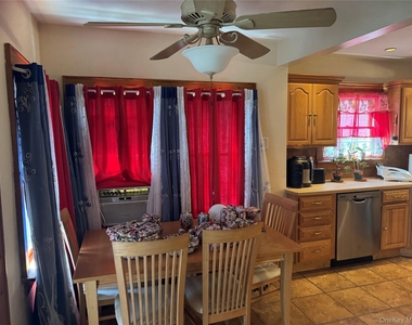 3369 Bay Front Drive - Photo Thumbnail 5