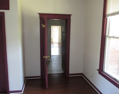 33 Bayview Terrace Unit 1 - Photo Thumbnail 10