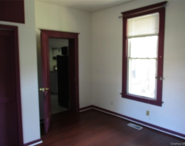 33 Bayview Terrace Unit 1 - Photo Thumbnail 9