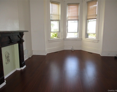 33 Bayview Terrace Unit 1 - Photo Thumbnail 6