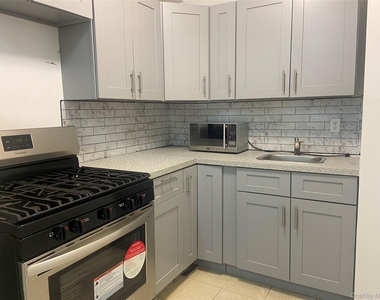 89-15 Parsons Boulevard - Photo Thumbnail 1
