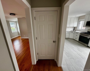 21 Batavia Place - Photo Thumbnail 18