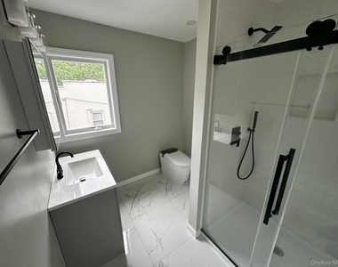 21 Batavia Place - Photo Thumbnail 1