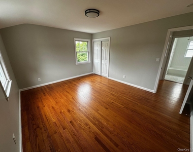 21 Batavia Place - Photo Thumbnail 7