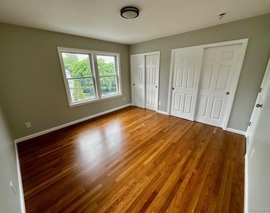 21 Batavia Place - Photo Thumbnail 3