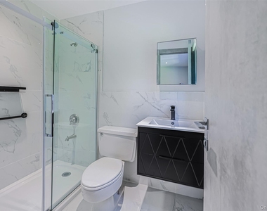369 E Shore Road - Photo Thumbnail 26