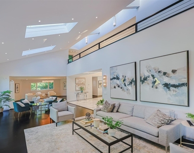 369 E Shore Road - Photo Thumbnail 4