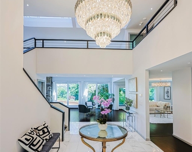 369 E Shore Road - Photo Thumbnail 1