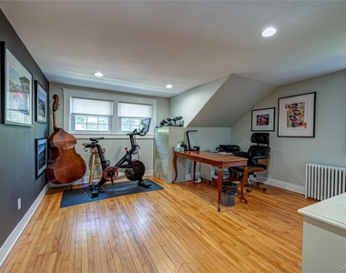 24 Soundview Road - Photo Thumbnail 15
