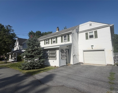 1390 Kings Highway - Photo Thumbnail 2