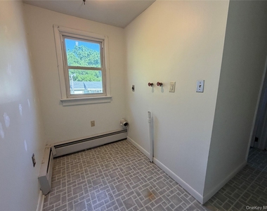 1390 Kings Highway - Photo Thumbnail 13