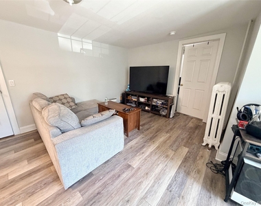 1143 E Main Street - Photo Thumbnail 3