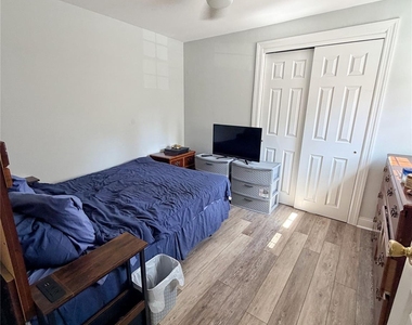 1143 E Main Street - Photo Thumbnail 7