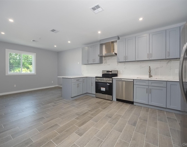 126 Innis Avenue - Photo Thumbnail 1