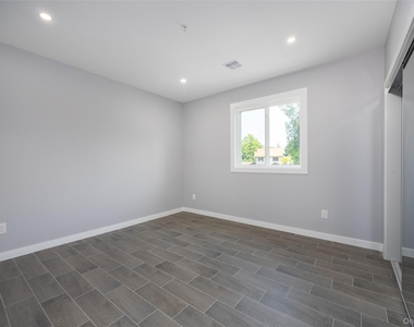 126 Innis Avenue - Photo Thumbnail 4