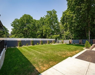 126 Innis Avenue - Photo Thumbnail 11