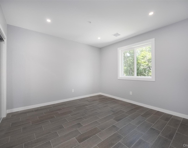 126 Innis Avenue - Photo Thumbnail 6