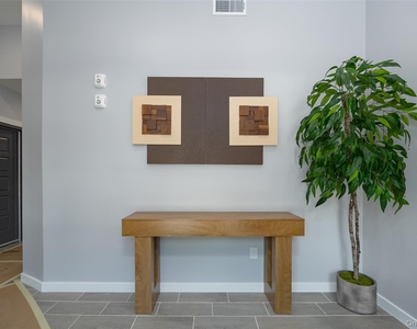 126 Innis Avenue - Photo Thumbnail 9