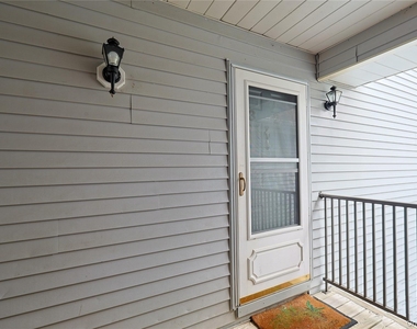 3 Brook Drive - Photo Thumbnail 2