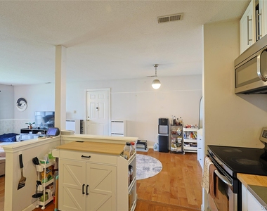 3 Brook Drive - Photo Thumbnail 9