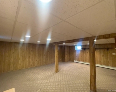 1760 Slocum Street - Photo Thumbnail 9